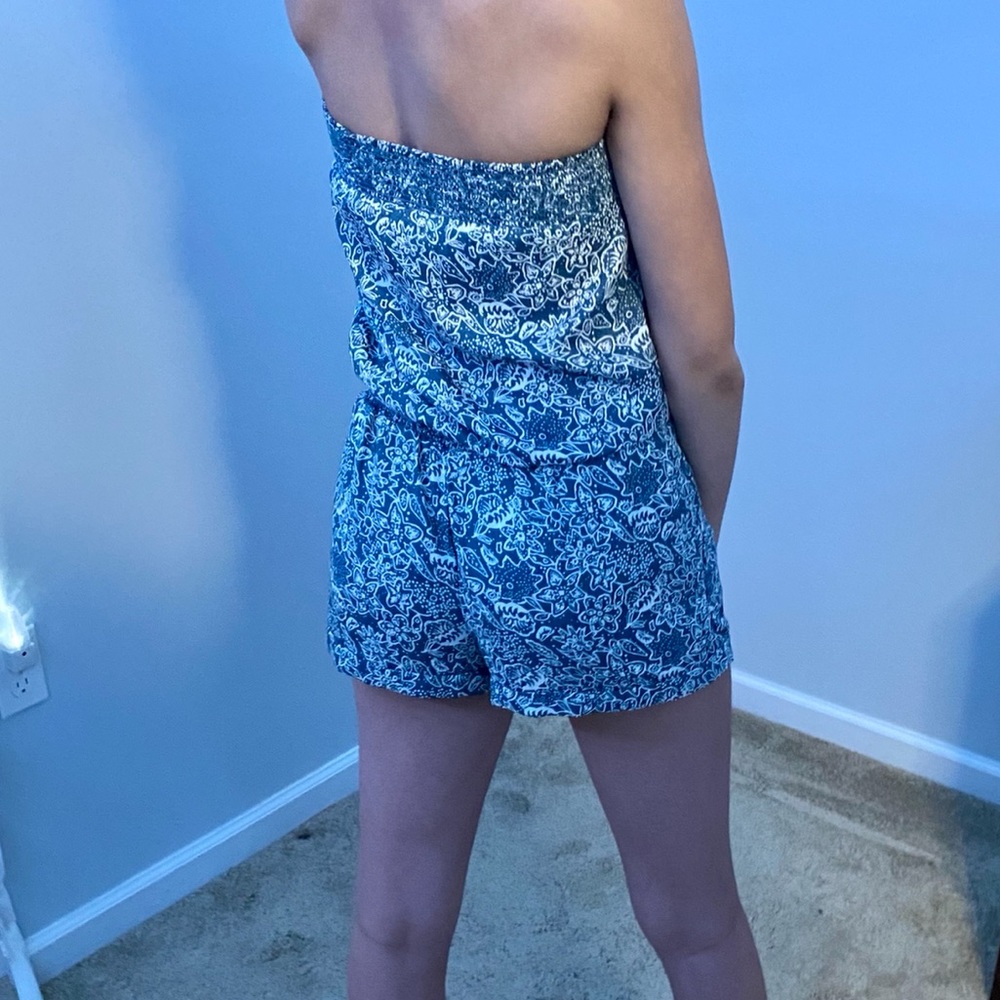 Romper - Picture 2 of 4